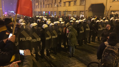 13 osób z zarzutami po marszu narodowców we Wrocławiu