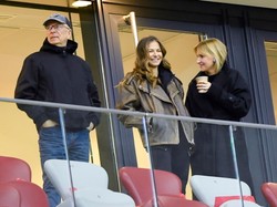 Anna Lewandowska na trybunach Narodowego: Nie dała rady wytrzymać w stylizacji, którą wybrała [FOTO]