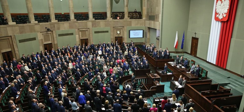 Ustawa o policji trafi do komisji. Projekt poparło tylko Prawo i Sprawiedliwość