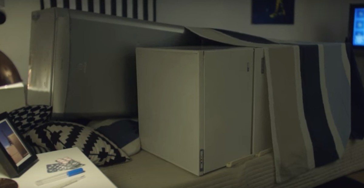 Takiego klipu jeszcze nie było: lodówki jako ludzie. Ten Typ Mes i jego nowy TELEDYSK