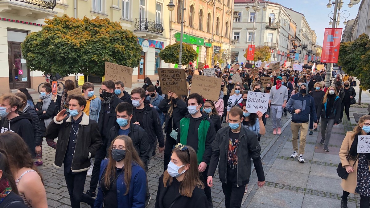 Kielce. Protest medyków i obrońców praw kobiet