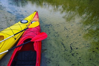 Kajak, skuter, motorówka. Przepisy podczas wypoczynku na wodzie