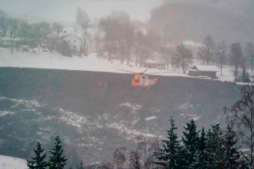 Norwegia. Ogromna dziura w ziemi pochłonęła domy. Jest wielu rannych