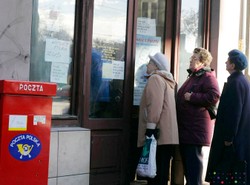 Pocztowcy zostawią emerytów bez grosza