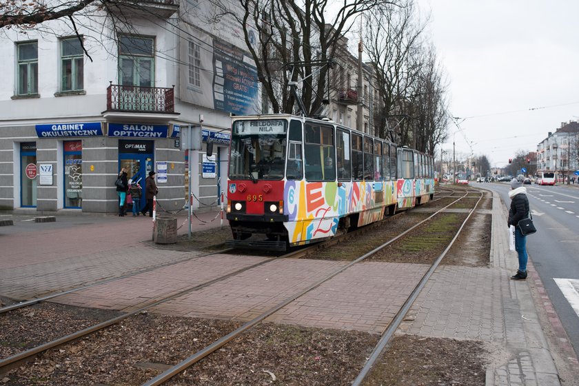 Ochroniarz wpadł pod tramwaj w Częstochowie. Gonił złodziei