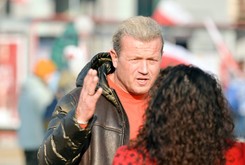 Jarosław Jakimowicz krytykuje 'Pytanie na śniadanie'. Pisze o 'dziadostwie' i 'żenującej Tadli'