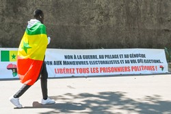 W Senegalu zawieszono rozgrywki piłkarskie. Koulibaly i Mane apelują o spokój