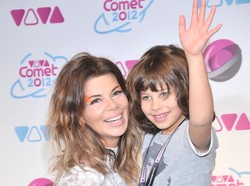 Górniak z synem, Szymon w sukience, a Jacyków w spódnicy na gali Viva Comet