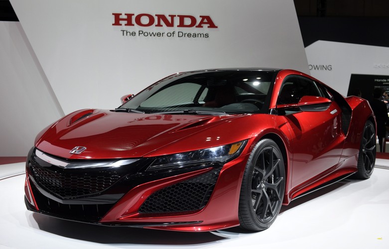 Tokyo Motor Show 2015 - Honda NSX. EPA/FRANCK ROBICHON