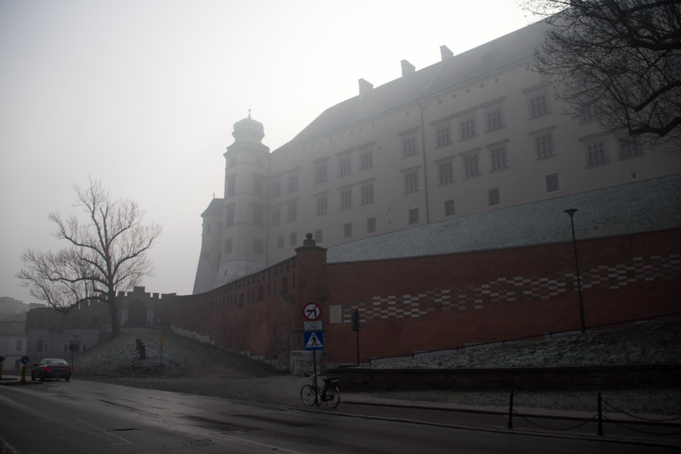 Kraków spowity mgłą
