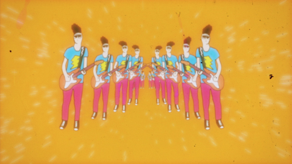 Kadr z teledysku Plastic do klipu "I Want U"