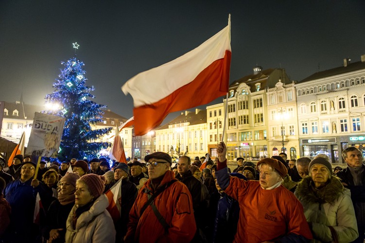 Manifestacja poparcia dla prezydenta Andrzeja Dudy