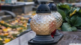 ZUS szybciej wypłaci zasiłek pogrzebowy. Kwota świadczenia będzie wyższa