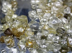 Zakaz importu rosyjskich diamentów. Decyzja G7 osłabi pozycję belgijskich szlifierni