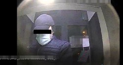 Przejmowali kontrolę nad bankomatem, wypłacali pieniądze. Ukradli tak niemal milion złotych
