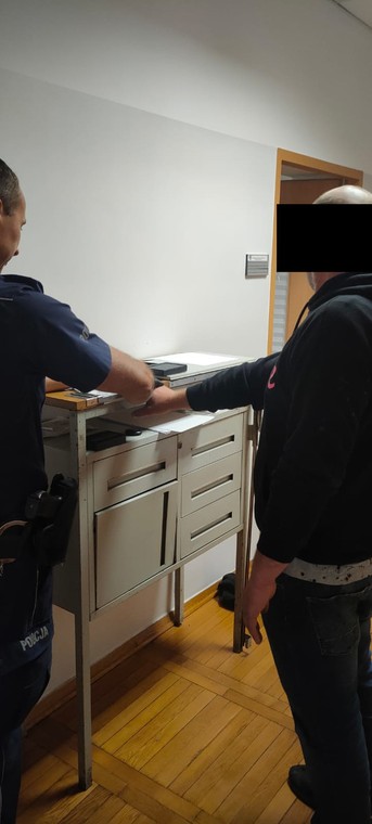 Zadzwonił na policję i powiedział, że zabił swoją żonę