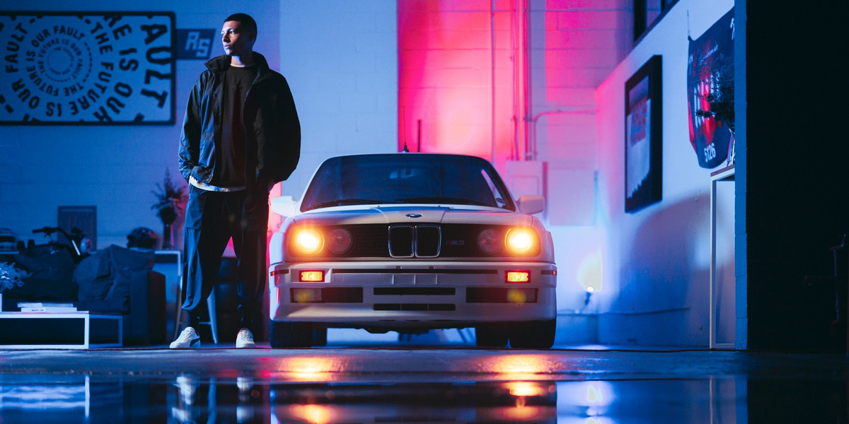 BMW właśnie świętuje, bo samochody z „najmocniejszą literą świata” produkowane są już od 50 lat. | Fot. Materiał Partnera