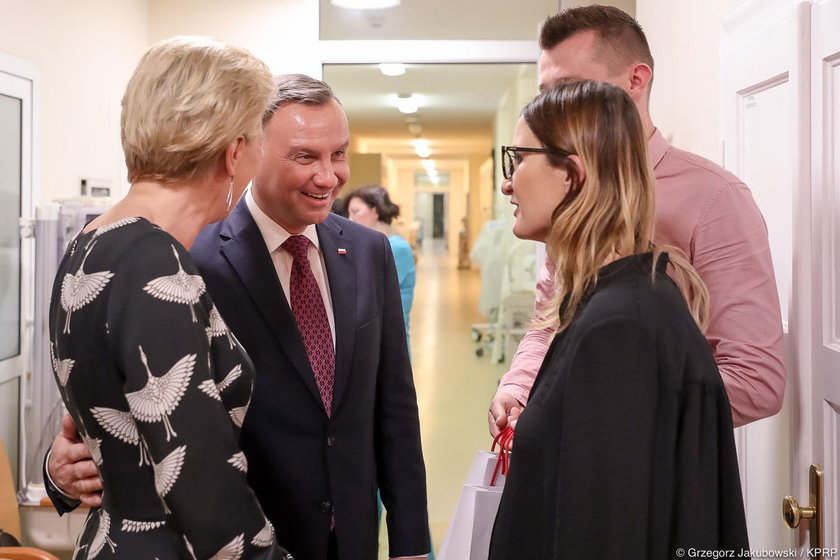 Andrzej Duda z żoną odwiedzili sześcioraczki w Krakowie