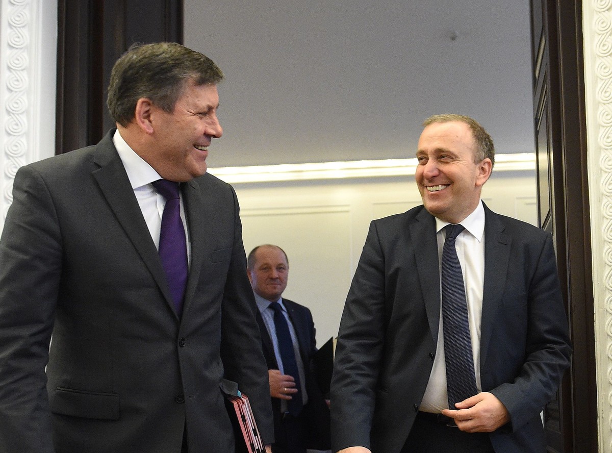 Wicepremier, minister gospodarki Janusz Piechociński i minister spraw zagraniczych Grzegorz Schetyna