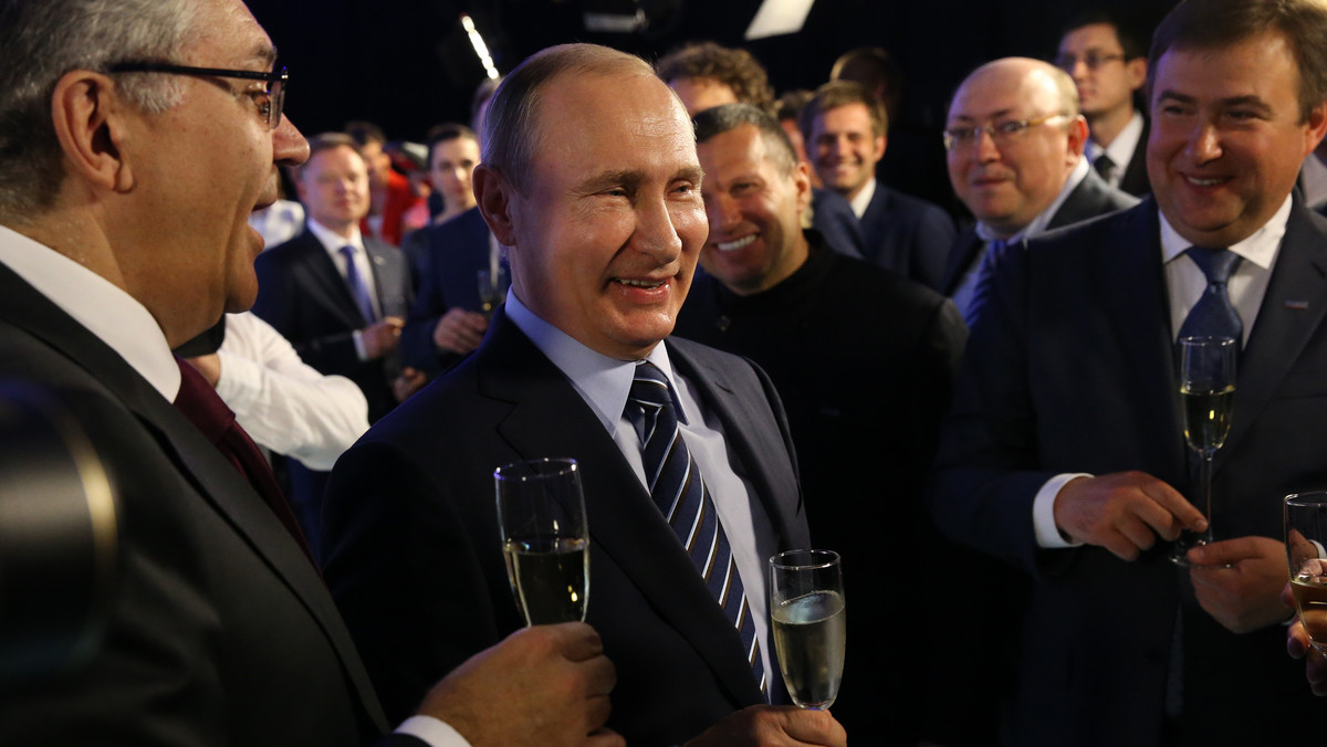 Szokujące śledztwo Projektu: pieniądze oligarchów finansują wojnę Putina