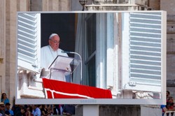 Papież mówi "dość" i apeluje: Niech nie będzie przelewana niewinna krew w Ziemi Świętej, na Ukrainie