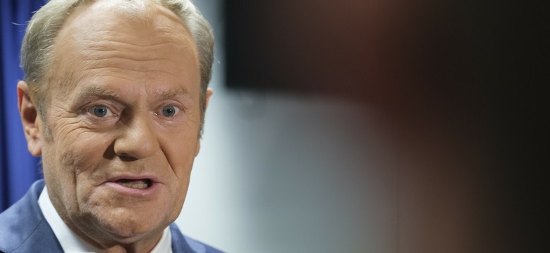 To już nie przypadek, to trend. KO odskakuje PiS w nowym sondażu CBOS