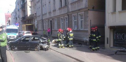 Zabił przechodnia. Ściga go policja!