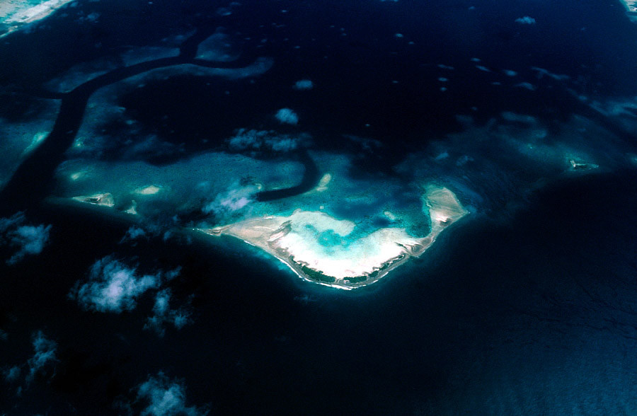 Kiribati - raj, który pochłoną fale