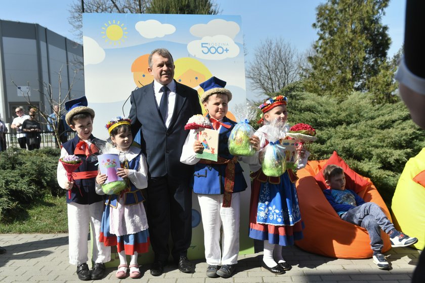 Tak Szydło bawiła się na pikniku. Zobacz zdjęcia