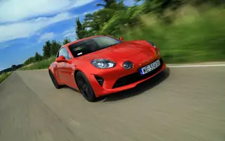 Mała, dzika i... uzależnia – testujemy Alpine A110 GT