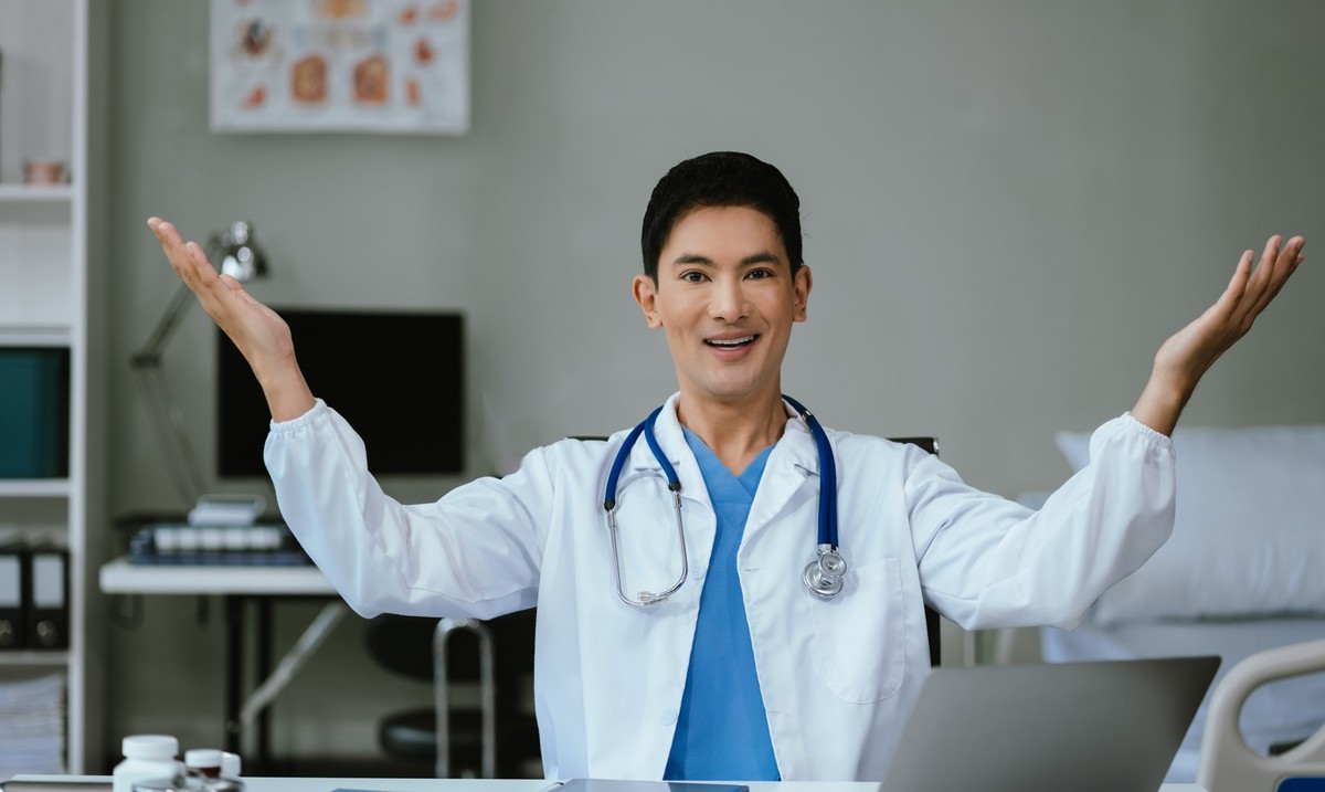 Maksymalnie 40 tys. zł za etat na kontrakcie? Jest propozycja z Ministerstwa Zdrowia