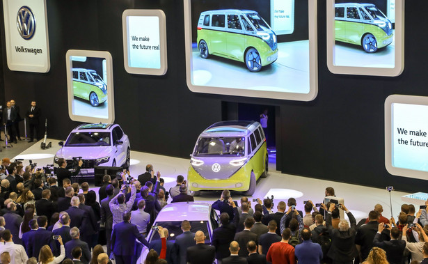 Legendarny VW wraca w Poznaniu. W nowym wcieleniu jedzie do produkcji jako I.D. BUZZ z ogromnym zasięgiem [FOTO]