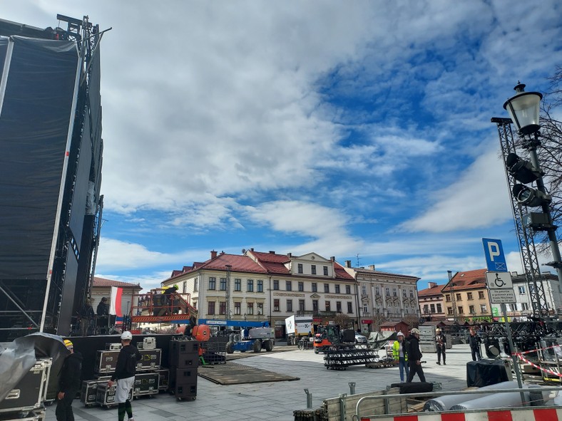 Rynek w Wadowicach na dwa dni przed papieskim koncertem (Autorka zdjęcia: Monika Waluś/Onet)