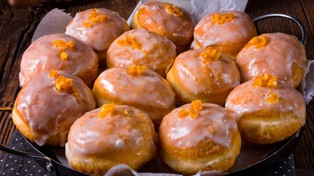 Tłusty czwartek 2025. Jaka cena pączków? Najdroższe nawet za 100 zł