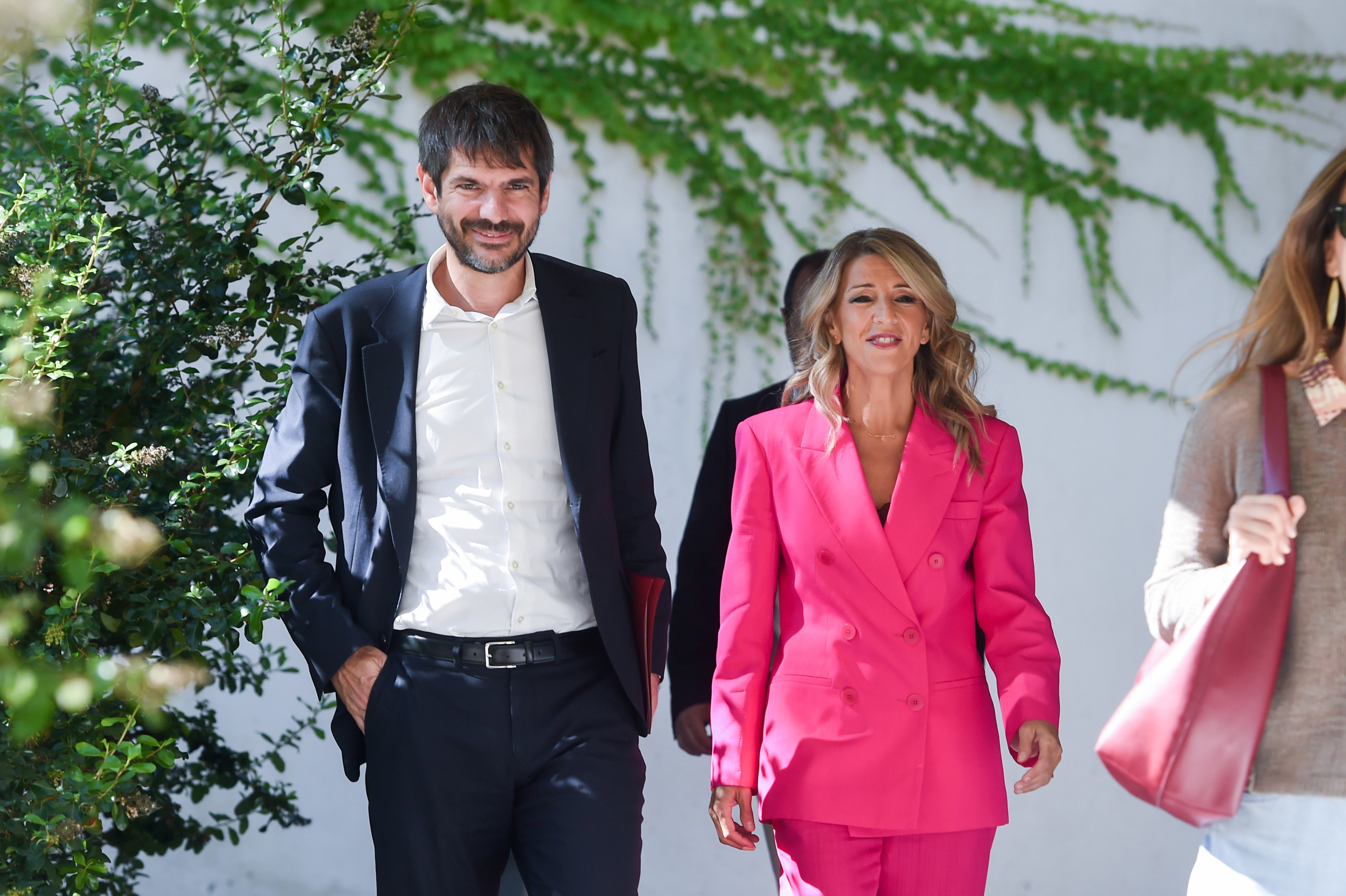 Gobierno regula menores en redes y limita uso de IA