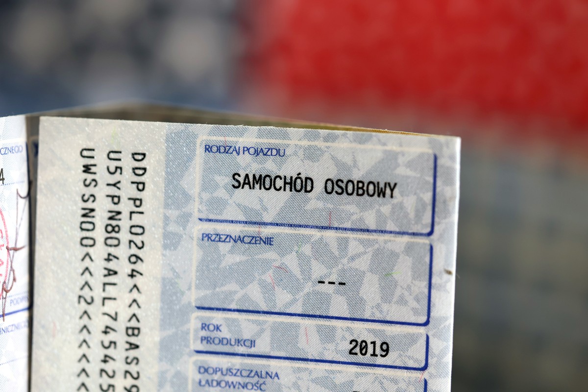 Starsi kierowcy z dodatkowymi obowiązkami? Jest decyzja Unii Europejskiej