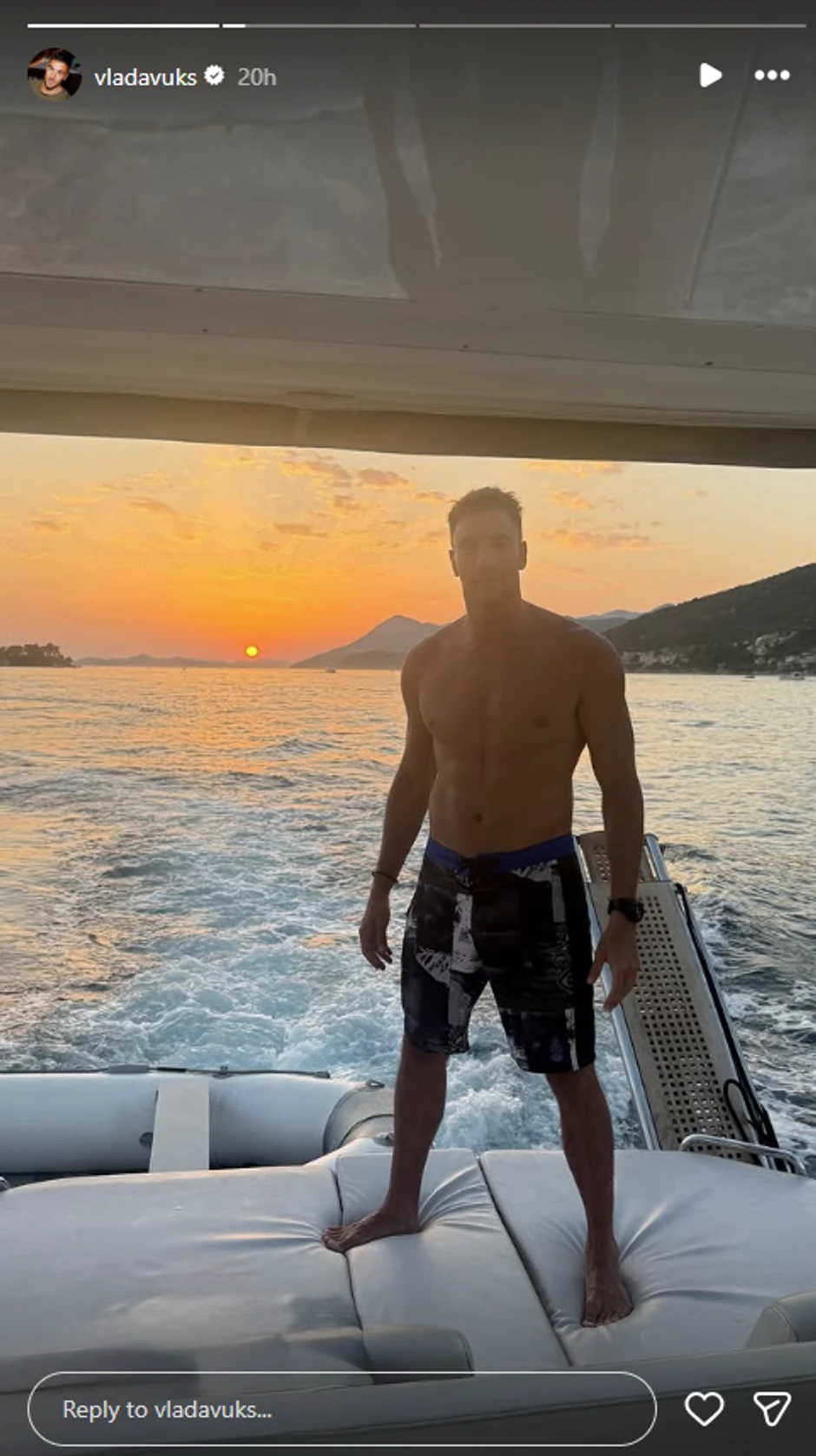 Vlada Vuksanović se skinuo
