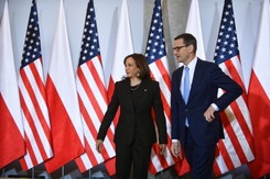 'Jesteśmy gotowi, by bronić zasad'. Kamala Harris rozmawia z Mateuszem Morawieckim o Rosji i Ukrainie
