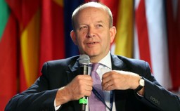 Radziwiłł: Bezpłatna opieka medyczna będzie dostępna dla każdego, niezależnie od ubezpieczenia [WYWIAD]