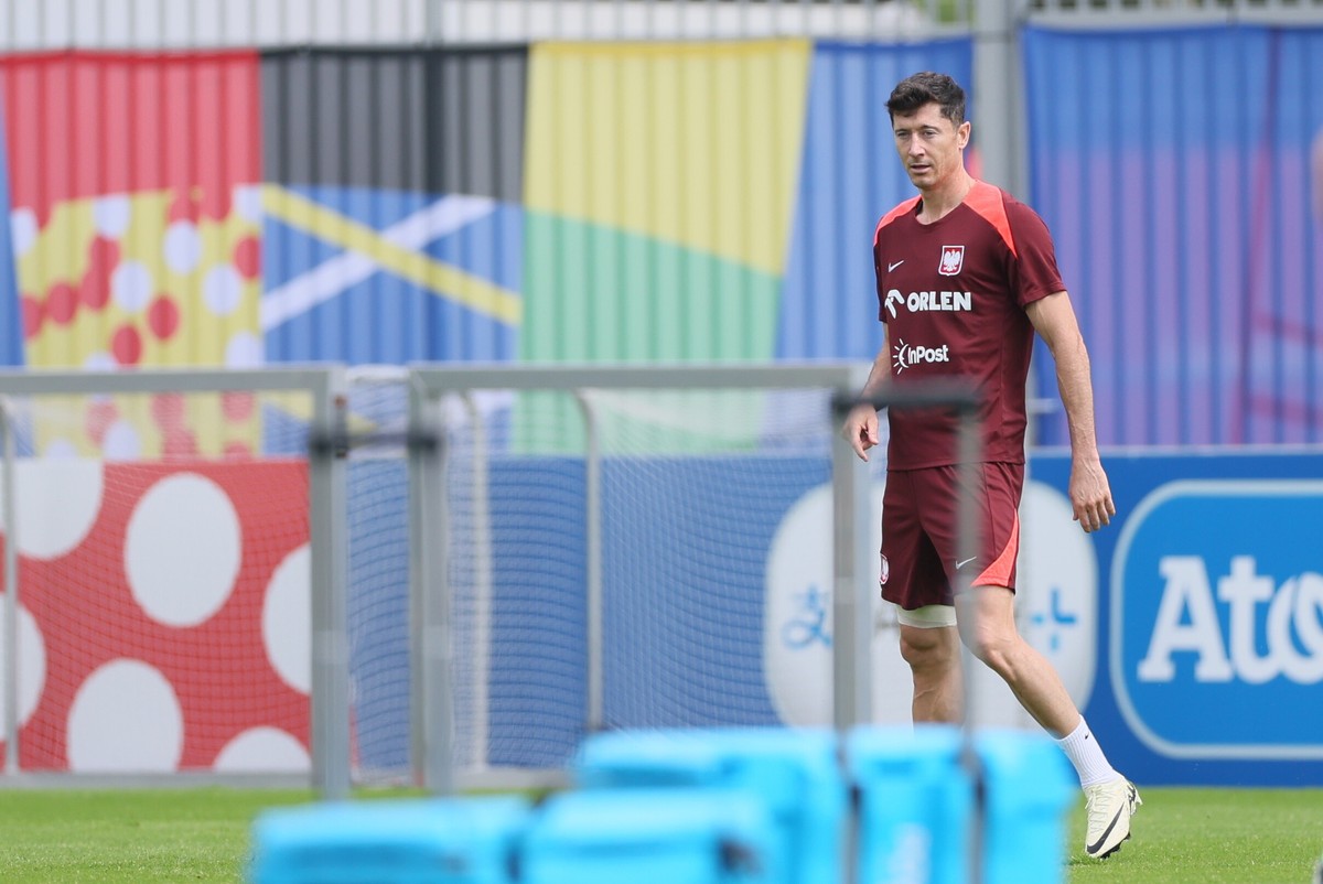 Piłkarz reprezentacji Polski Robert Lewandowski podczas treningu kadry w Hanowerze