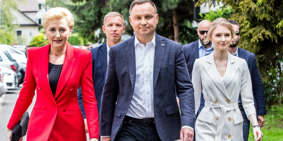 Para prezydencka z córką głosowała w Krakowie