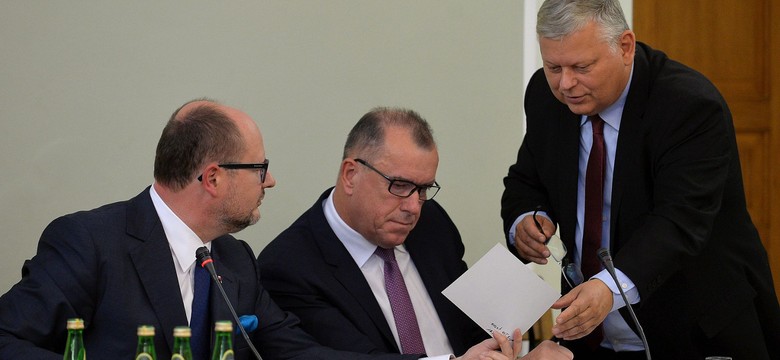 Adamowicz nazywa Wassermann "wysokiej miary manipulatorką" i wrzuca na Twittera wideo z "napaścią TVPiS"