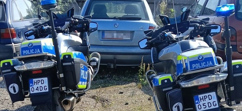 Po pijaku pojechał do sklepu, ale już nie wrócił, bo zasnął na trawniku. Czy teraz obudzi się w więzieniu?