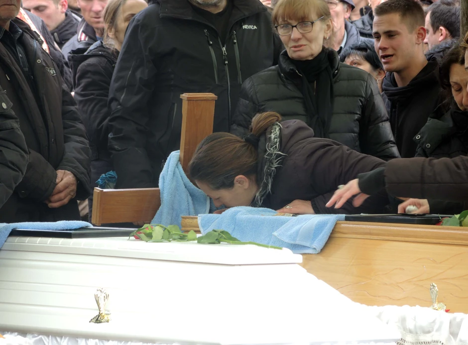 Tuga: Milana, Marijanu i Aleksandra ispratilo preko hiljadu ljudi