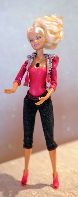 Gdyby Barbie żyła, byłaby kaleką