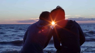 'Pierwszy wschód słońca': Nic nie może wiecznie trwaća