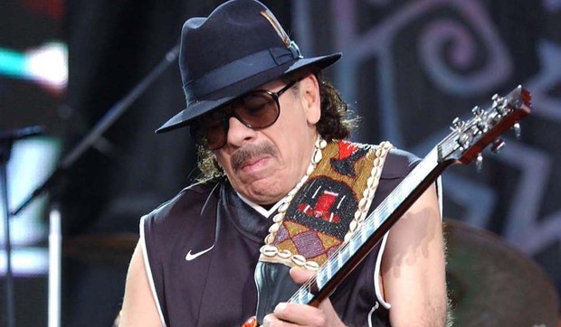 235401_carlos-santana-foto06-ap-andy-butterton