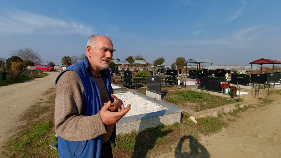 Slaviša Jovanović iz Donjeg Međurova kome je sud vratio zemljište sa 150 pokojnika