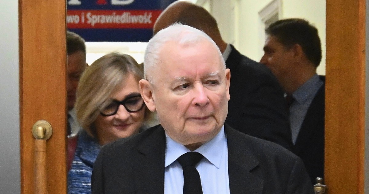 Konferencja PiS z ostrymi słowami Kaczyńskiego. Padło porównanie do "ciężkiej choroby"