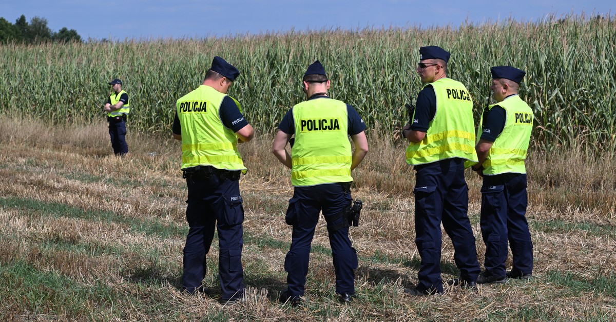 Spadający dron powodem eksplozji pod Osinami. Nieoficjalne informacje z MON wskazują na pochodzenie maszyny
